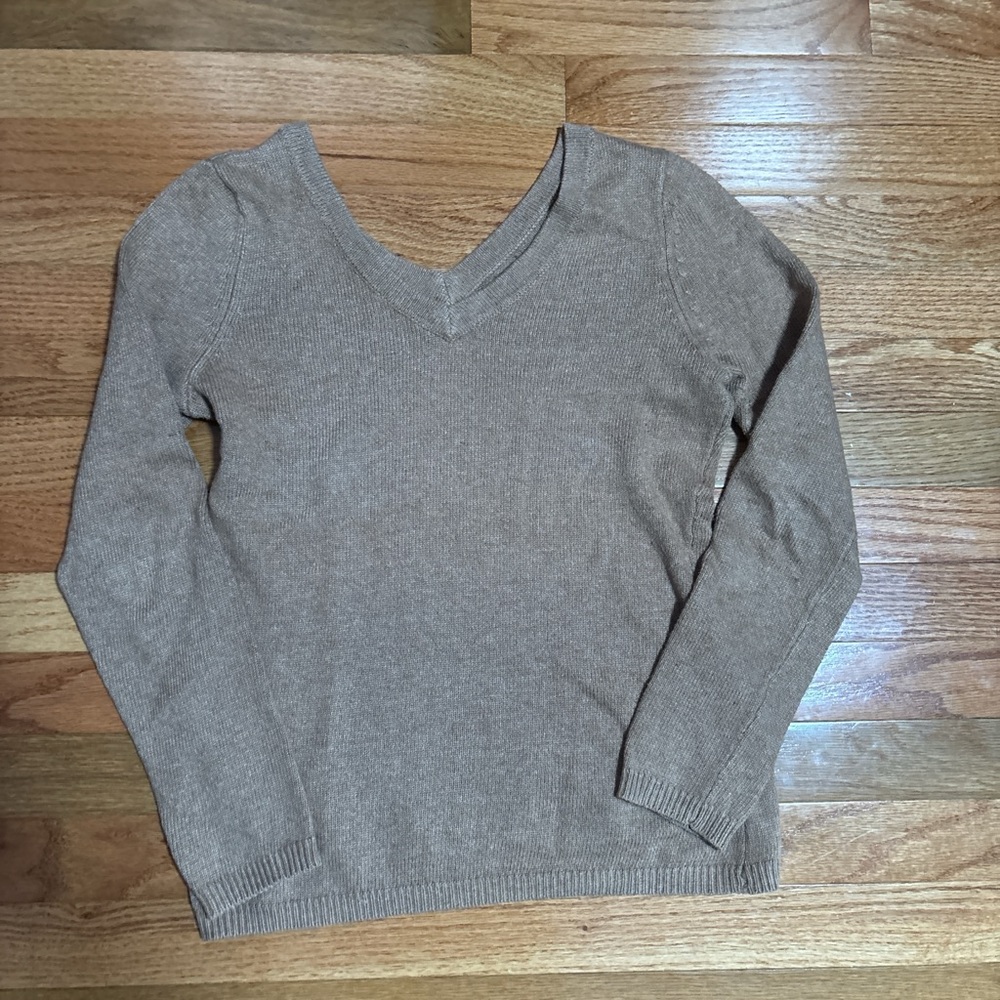 Old Navy Tan V-Neck Sweater Soft Knit Classic